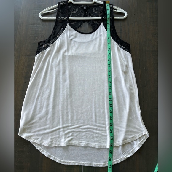 Dynamite Lace Tank Top - Picture 8 of 8